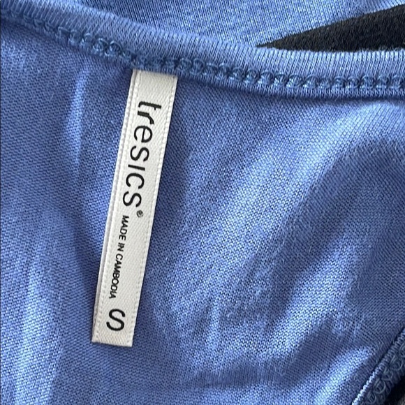 Hi- Low Blue and Black Women's Tank Top sizes S,M,L - Picture 2 of 3